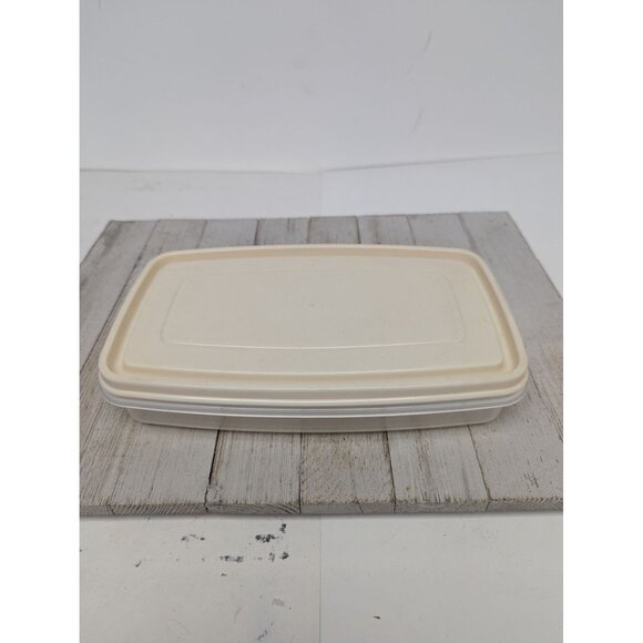 Vtg. Rubbermaid Servin' Saver Rectangle 4 cups #5 Almond Lid B - Picture 1 of 9